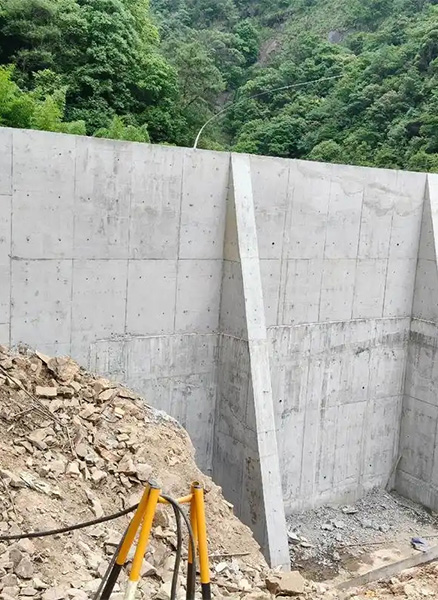 无锡江阴重力式挡土墙